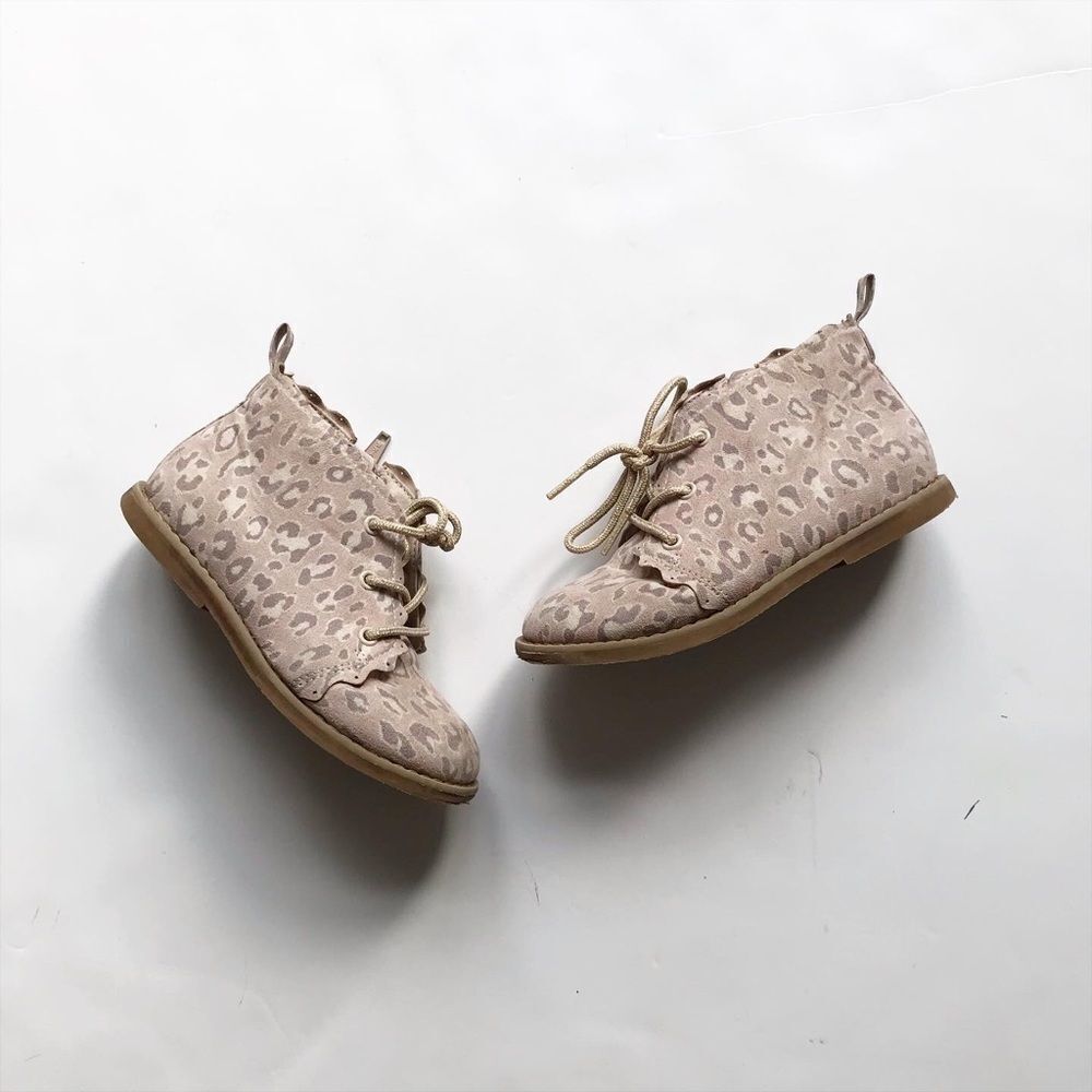 Babygap snow leopard print boots VGUC size 10
